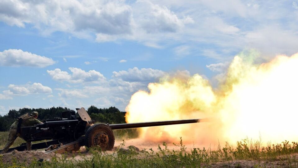 Ракетні війська й артилерія завдали вогневого ураження по 16 об'єктах росіян
