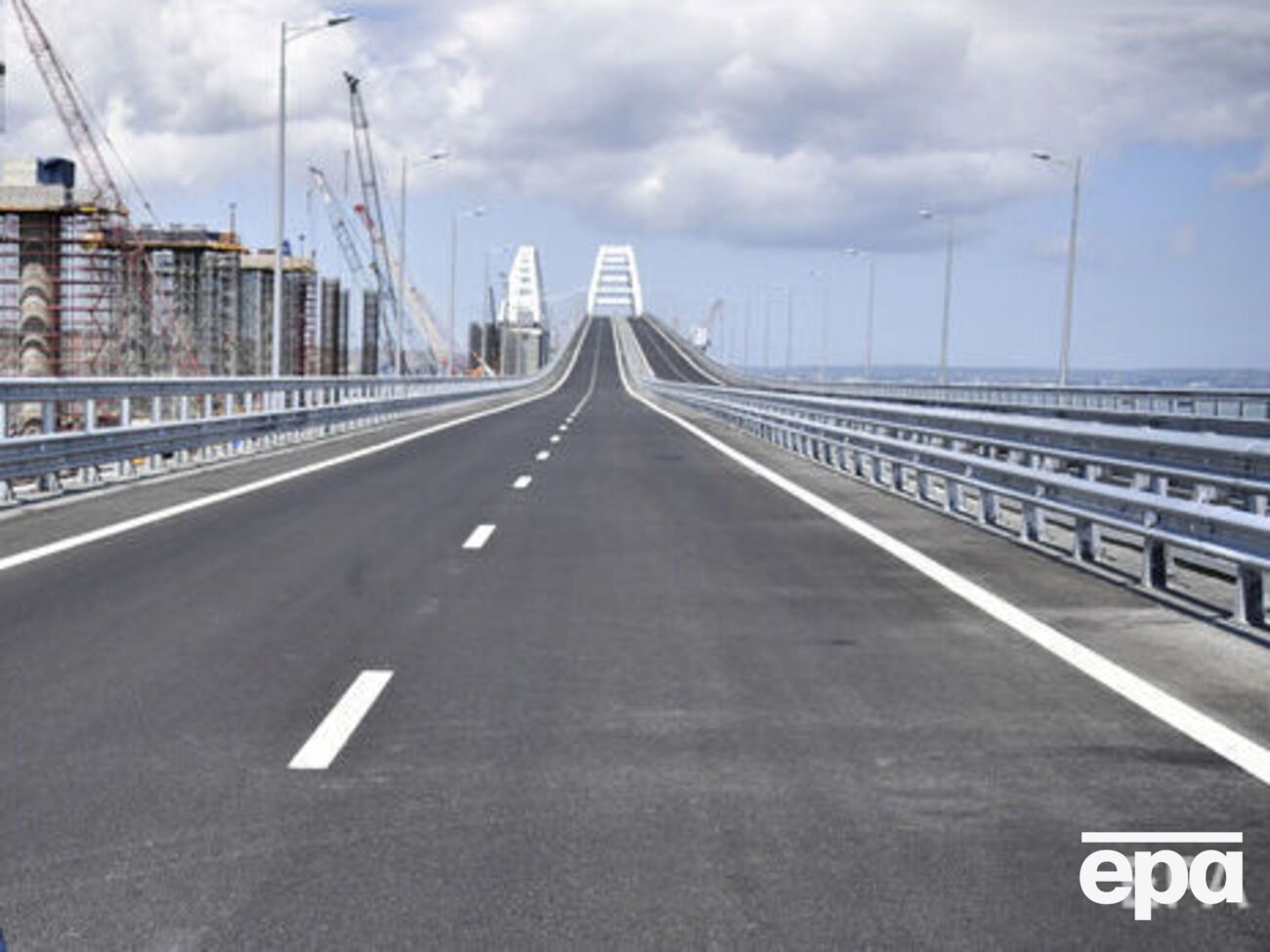 Оккупанты усложнили выезд из аннексированного Крыма