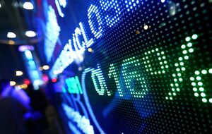 Российский фондовый рынок просел после сообщений о "референдумах" и появления в Уголовном кодексе РФ "мобилизации" и "военного времени"