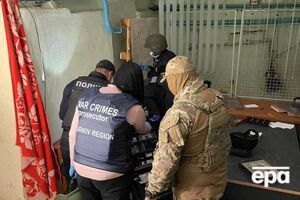Окупанти влаштували місця для катування українців у підвалах