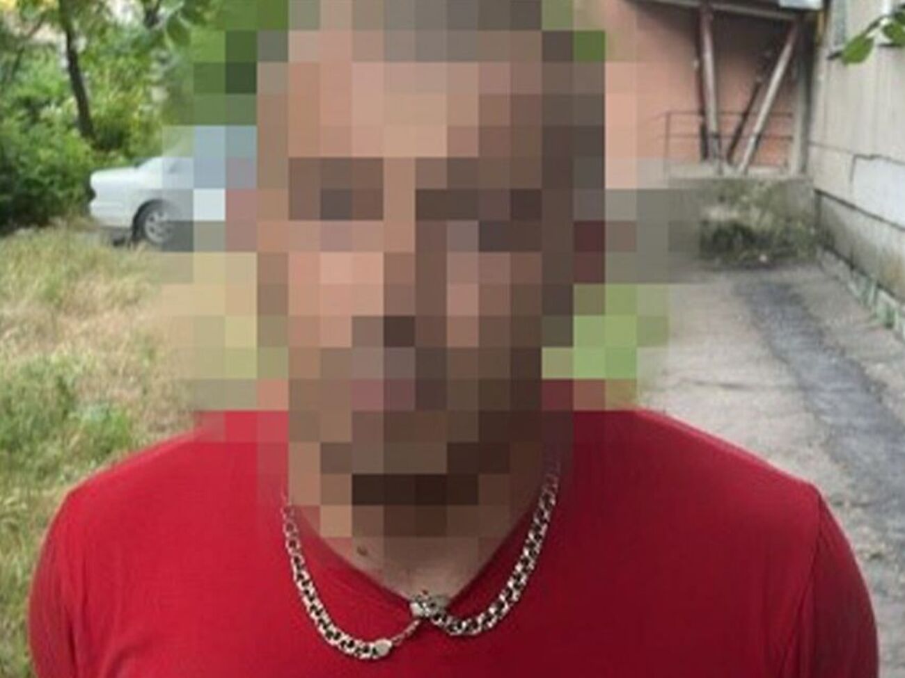 Задержанного обвиняют в госизмене в условиях военного положения и незаконном обращении с оружием