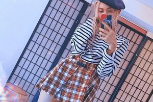 Граймс виховує двох дітей, народжених у стосунках із Маском