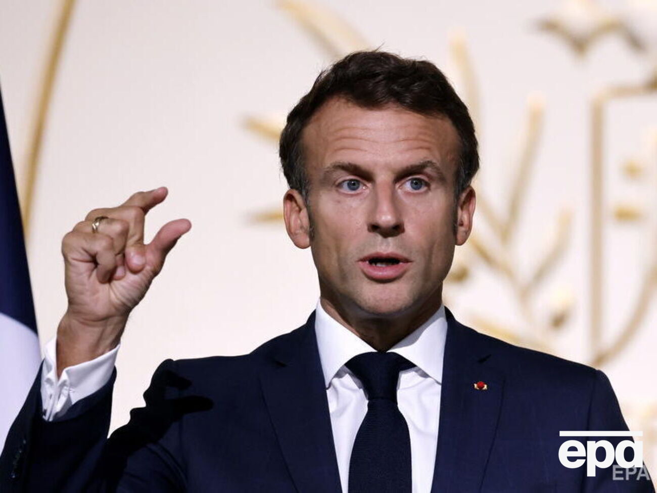 Очередная российская провокация в виде "референдумов" никак не повлияет на поддержку Францией территориальной целостности Украины, заявил Макрон