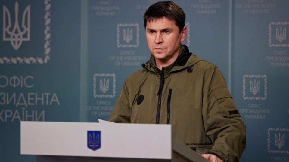 Подоляк призвал союзников Украины ответить на "референдумы" новыми поставками военной помощи