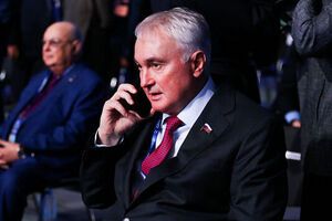 Картаполов сказал, что "закон" не равно "мобилизация"