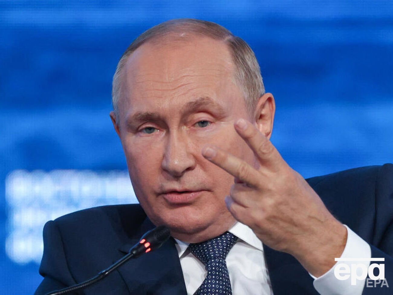 Путин в очередной раз стал героем мемов, не появившись в эфире с анонсированным видеообращением по поводу российских псевдореферендумов