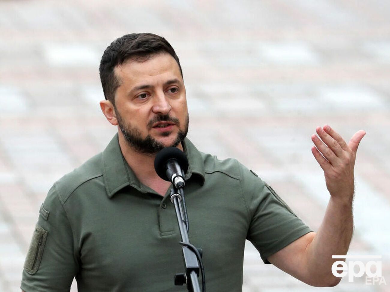 Зеленский сказал, что позиции Украины не меняются "от шума или каких-либо анонсов откуда-то"