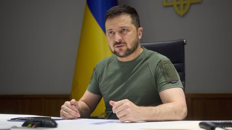 Зеленський: Наші оборонці дуже акуратно і дуже хоробро вирішують завдання, які ставить перед ними командування