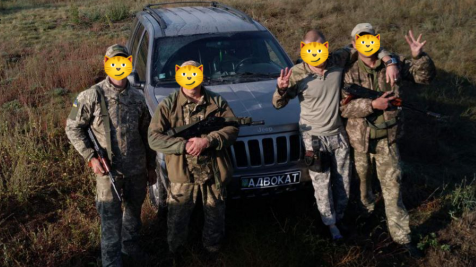Автомобили передали на фронт
