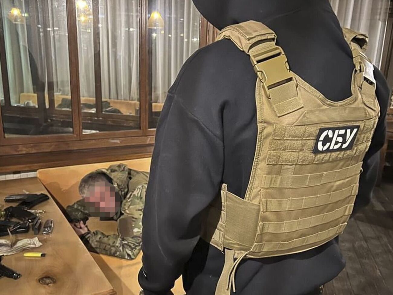 СБУ затримала п'ятьох чоловіків, один із них&nbsp;&ndash; неповнолітній