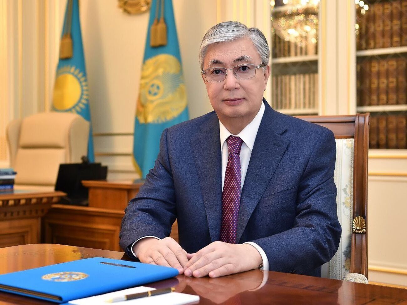 Президент Казахстана Касым-Жомарт Токаев назначил на 20 ноября проведение в стране досрочных президентских выборов