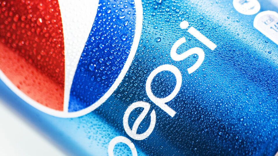 8 марта PepsiCo Inc объявила, что решила прекратить реализацию газированной воды в России