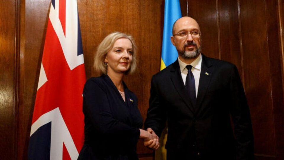 Трасс заверила Шмыгаля, что Великобритания продолжит поддерживать Украину