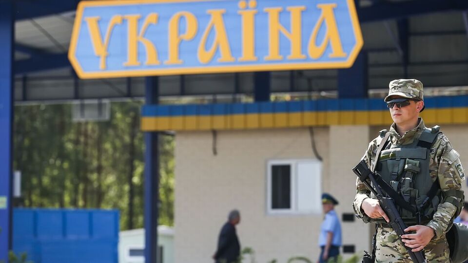 Через загрозу обстрілів із боку РФ виїзд на окуповану територію через Запоріжжя зупинили