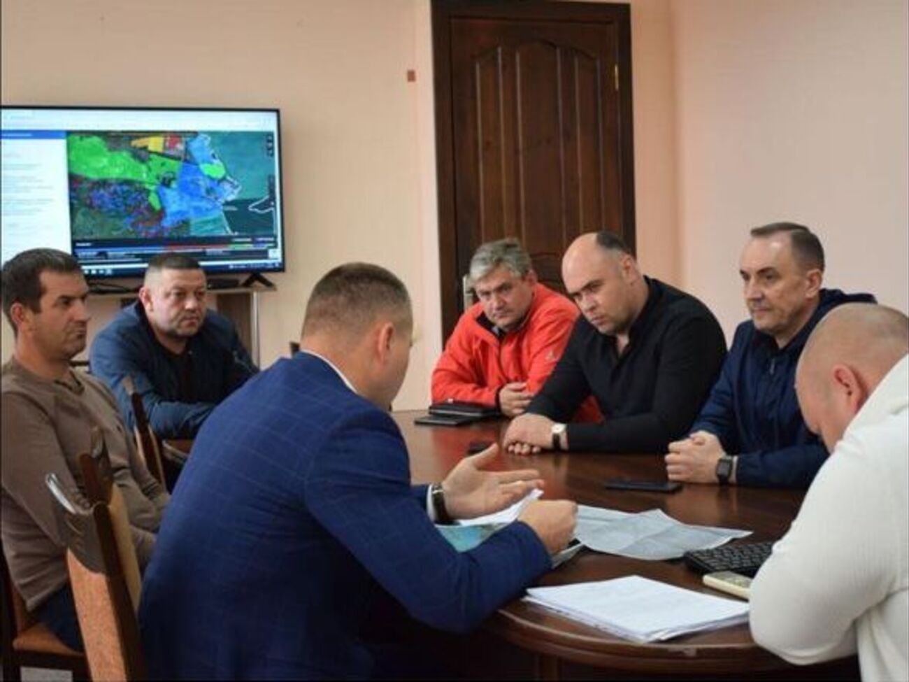 На встрече стороны обсудили вопрос о предоставлении разрешения на выполнение геодезических работ
