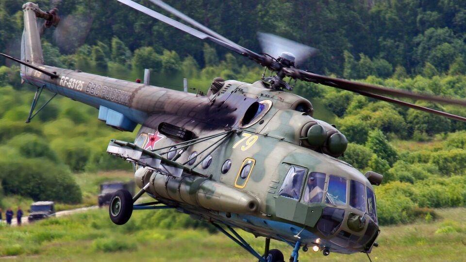 Украинский военный сбил российский вертолет