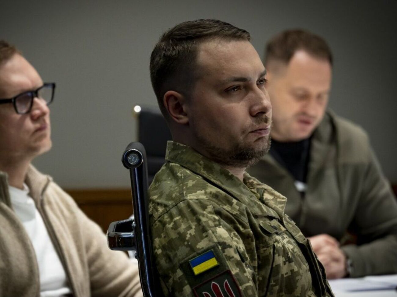 Буданов отказался отвечать на вопрос, участвовал ли в переговорах об обмене Роман Абрамович, но сообщил, что ФСБ боролась за Медведчука