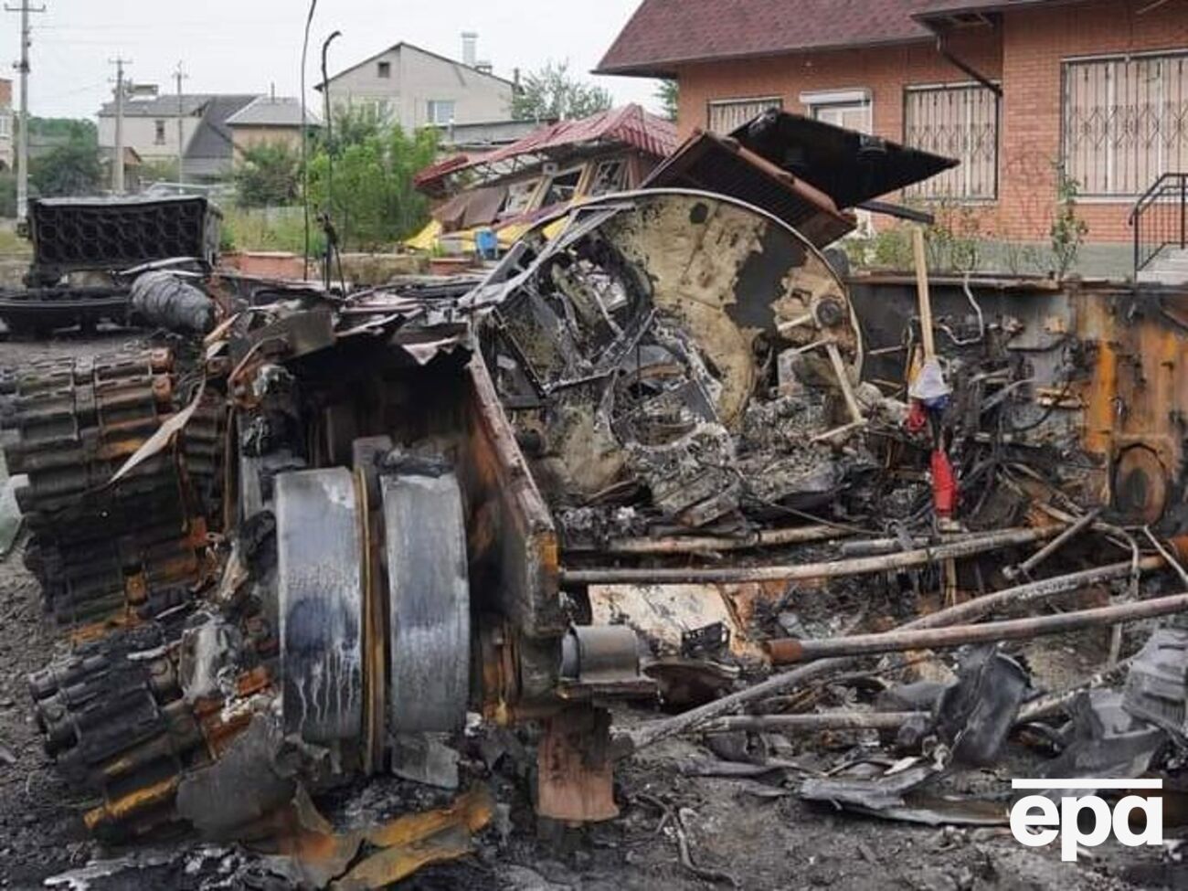 Глава Луганской ОВА Сергей Гайдай заявлял, что в результате удара ВСУ по Сватово погибло около 200 российских захватчиков