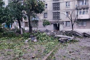 Росіяни вдарили по житловій багатоповерхівці