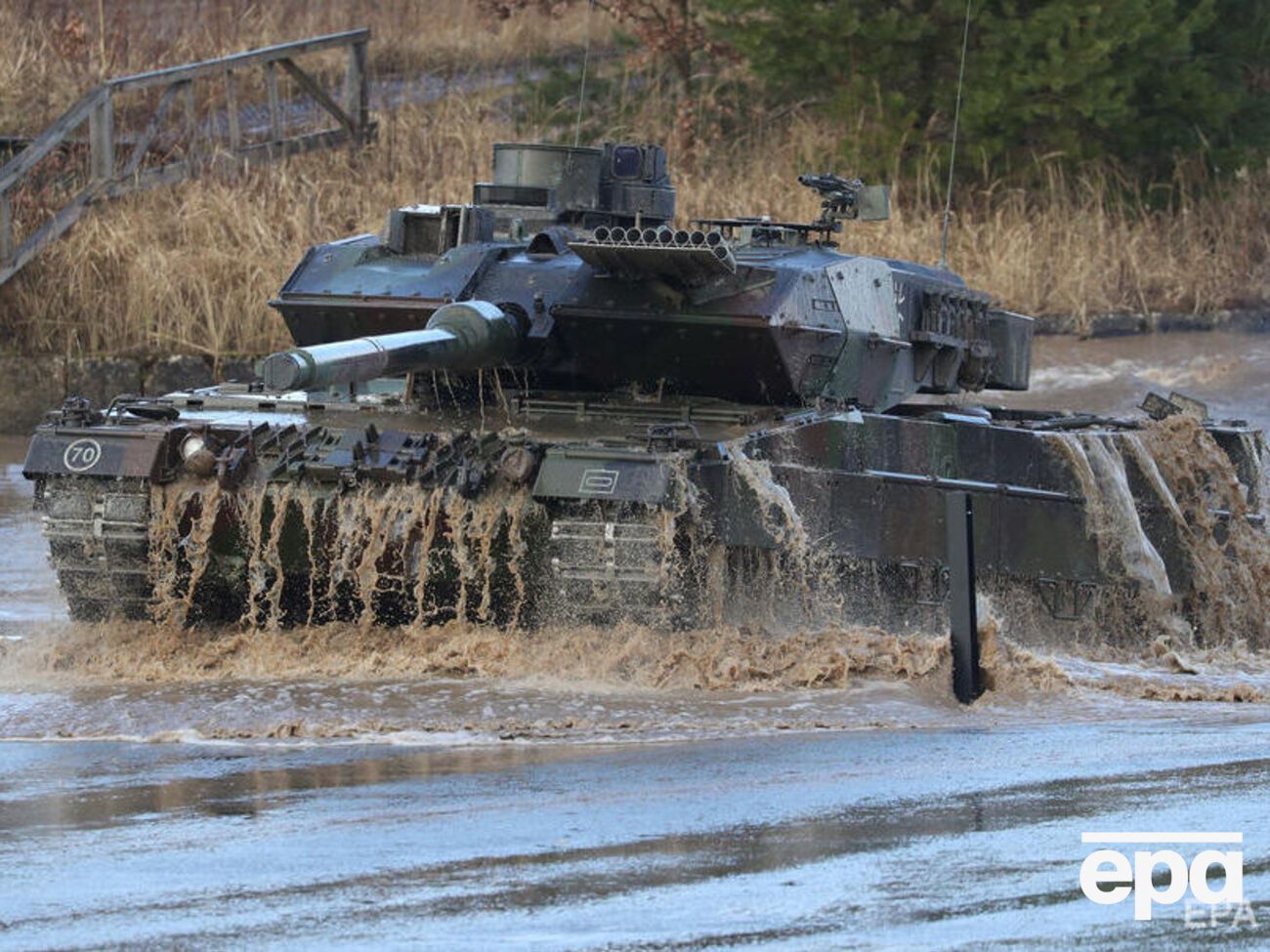 Німецькі депутати не захотіли одразу давати Україні танки й інше озброєння