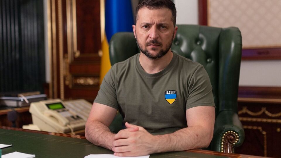 Путін втратив розуміння, "де праворуч, де ліворуч", вважає Зеленський (на фото)