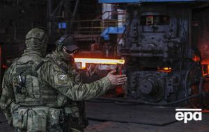 По данным ОВА, сотрудников Алчевского металлургического комбината оккупанты "мобилизовали", несмотря на бронь