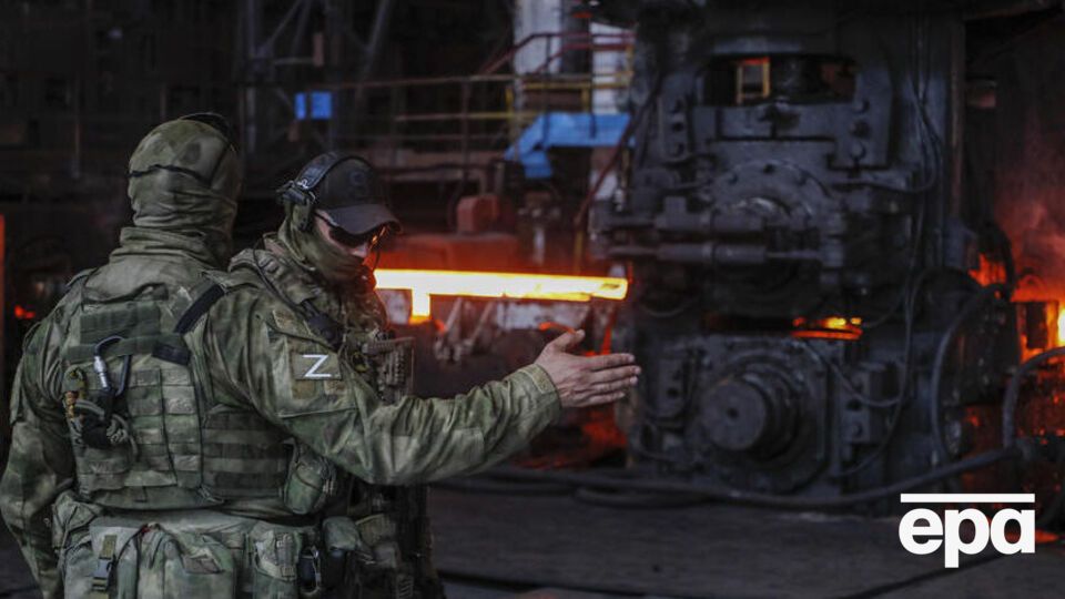 По данным ОВА, сотрудников Алчевского металлургического комбината оккупанты "мобилизовали", несмотря на бронь