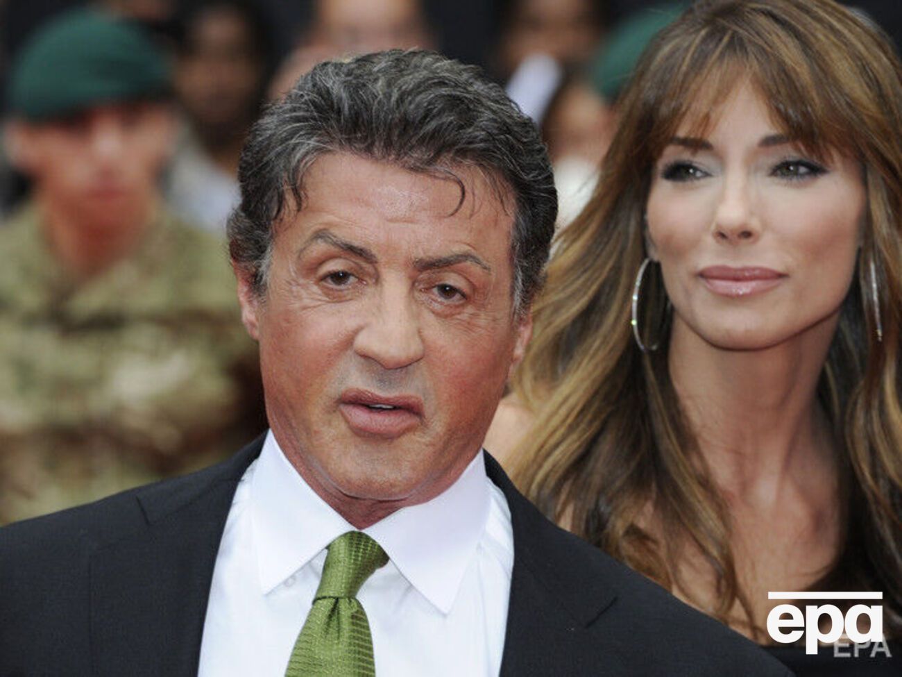 Сталлоне и Флавин поженились 17 мая 1997 года