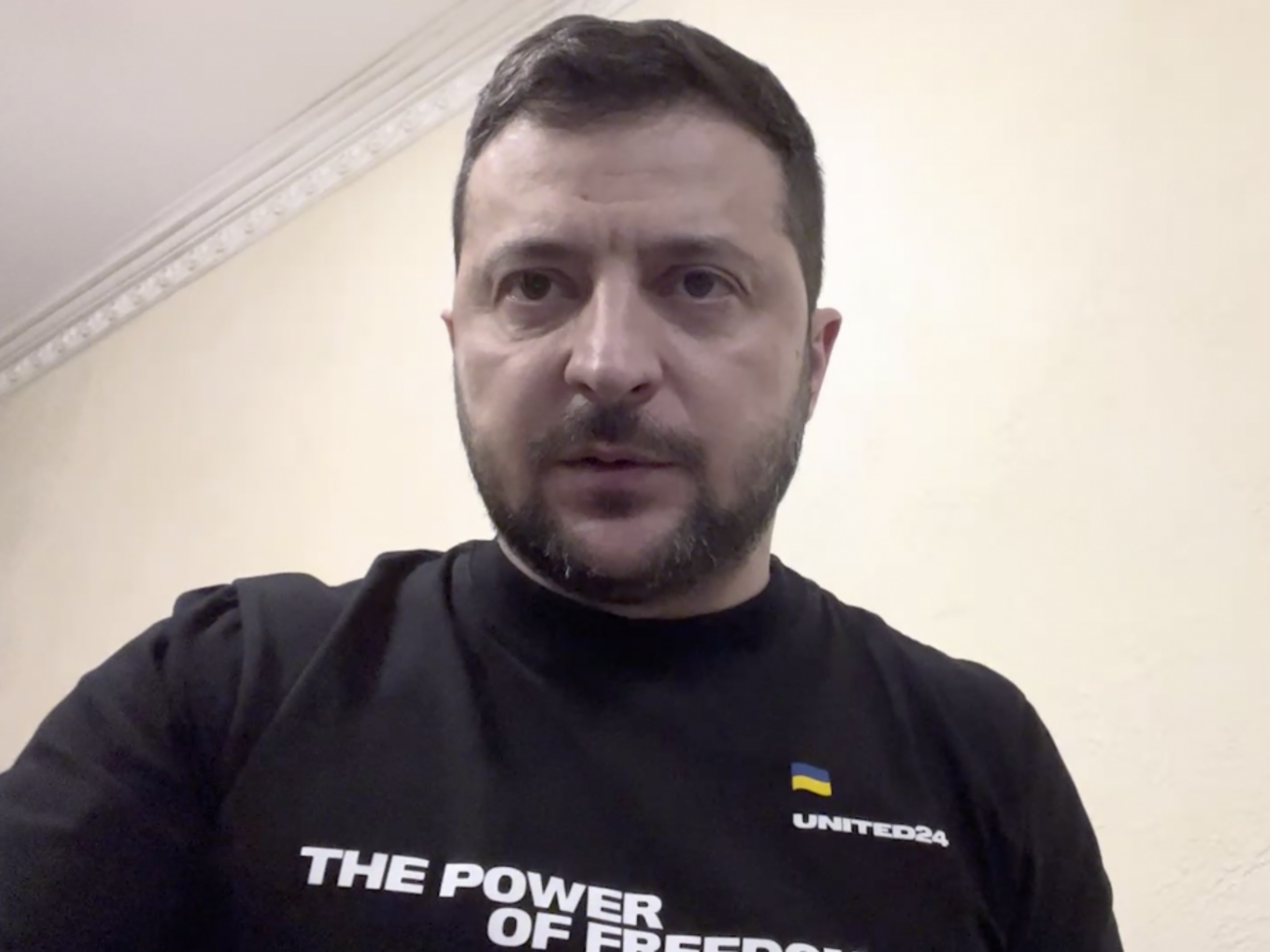 Зеленський: Не взяти повістку краще, ніж загинути на чужій землі воєнним злочинцем