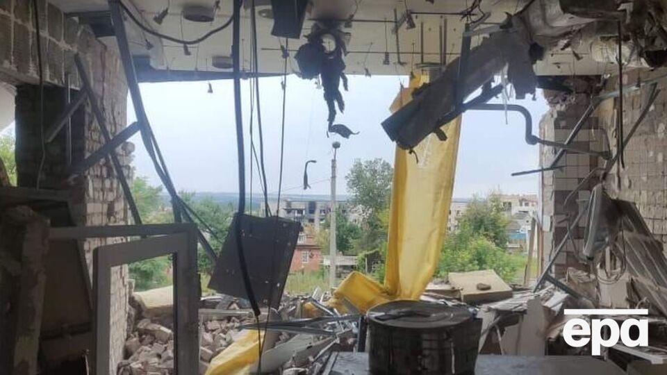 Окупанти й далі обстрілюють з усіх видів озброєння військові та цивільні об'єкти в Україні