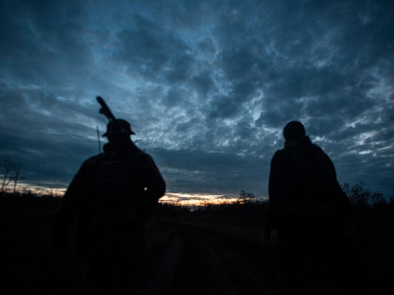 Украинские военные отбили ряд атак, а авиация и артиллерия поразили технику и склады противника