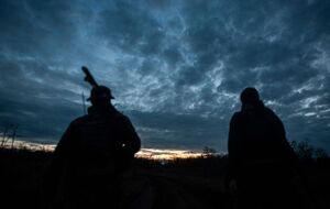 Украинские военные отбили ряд атак, а авиация и артиллерия поразили технику и склады противника