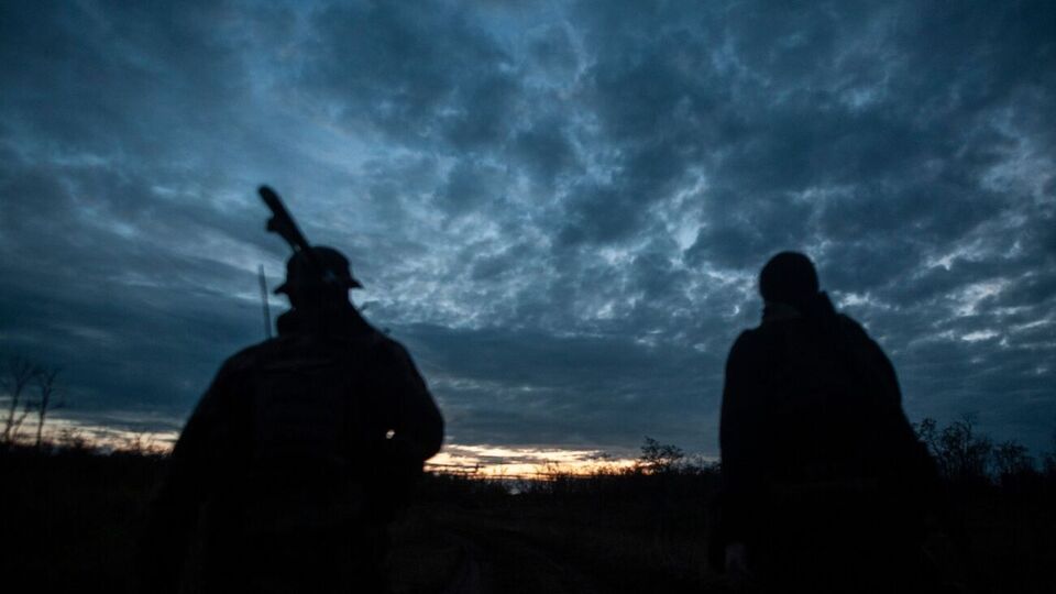 Украинские военные отбили ряд атак, а авиация и артиллерия поразили технику и склады противника