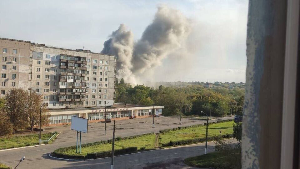 "Бавовна" в Алчевську, ворожий склад", – підписав фото Гайдай