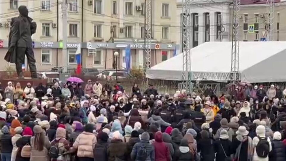 Акція відбулася у формі хороводу