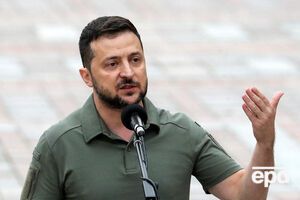 Зеленский (на фото) заявил, что Путин продолжает шантаж
