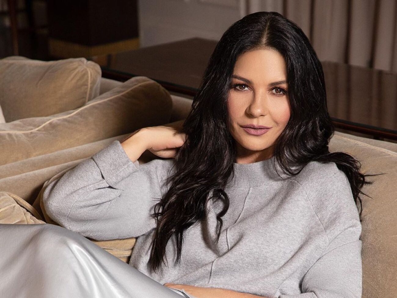 Зета-Джонс: Це наш день народження!