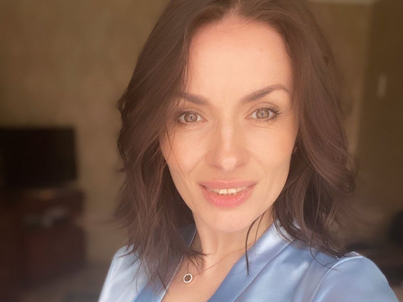 Мейхер показала сукню з лінійки власного бренда