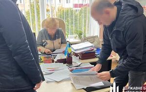 В ГБР заявили, что небрежность чиновницы привела к незаконной приватизации земель Министерства обороны Украины