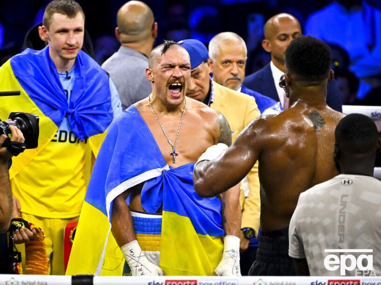 Усик 21 августа&nbsp;защитил чемпионские пояса&nbsp;IBF, WBA, WBO и IBO в поединке против Джошуа