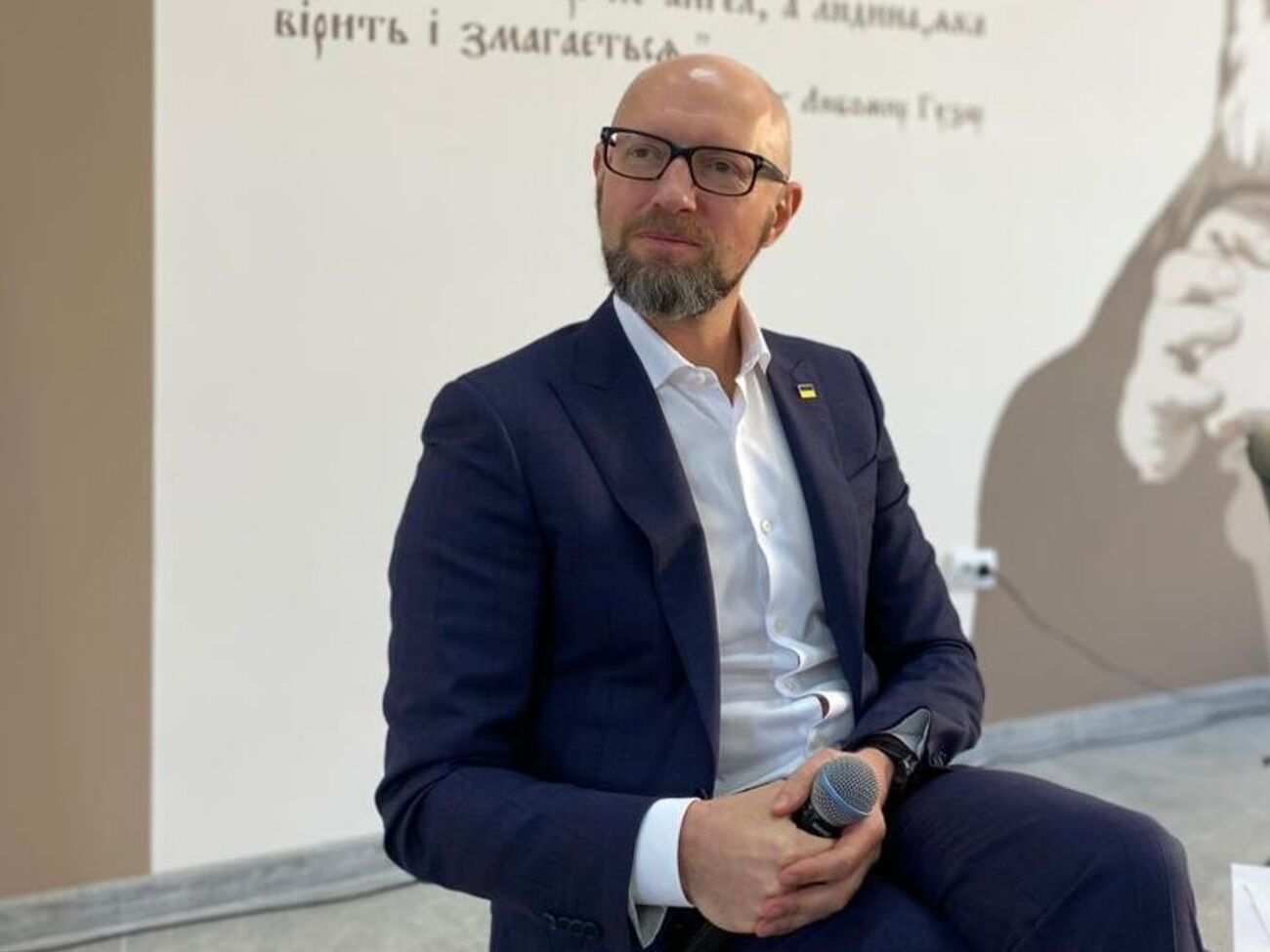 Яценюк: Мы восставали в 2004 году, в 2014-м