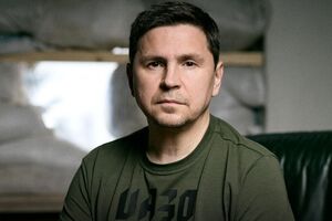 Подоляк про мобілізацію: Ми уважно відслідковуємо, що і як вони там збирають. Яку кількість відправлять на передній край. Як ця маса себе проявить. І вже саме від цього будуть залежати наші корективи, якщо вони будуть потрібні