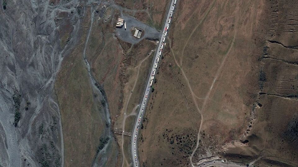 Росіяни масово тікають із країни