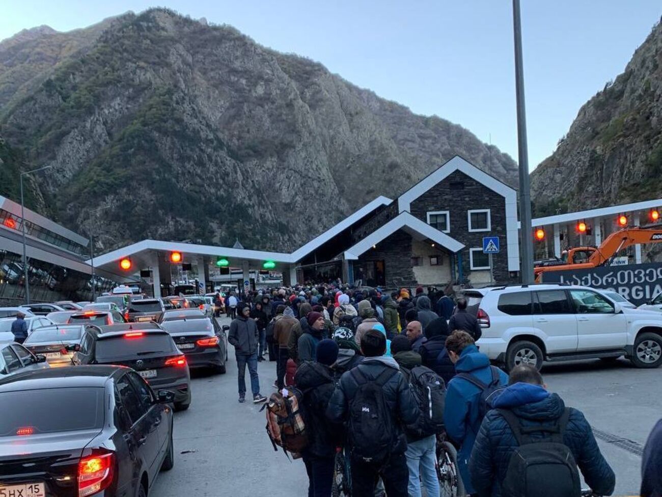 В Грузию не&nbsp; могут попасть целые татарские семьи &ndash; Чубаров