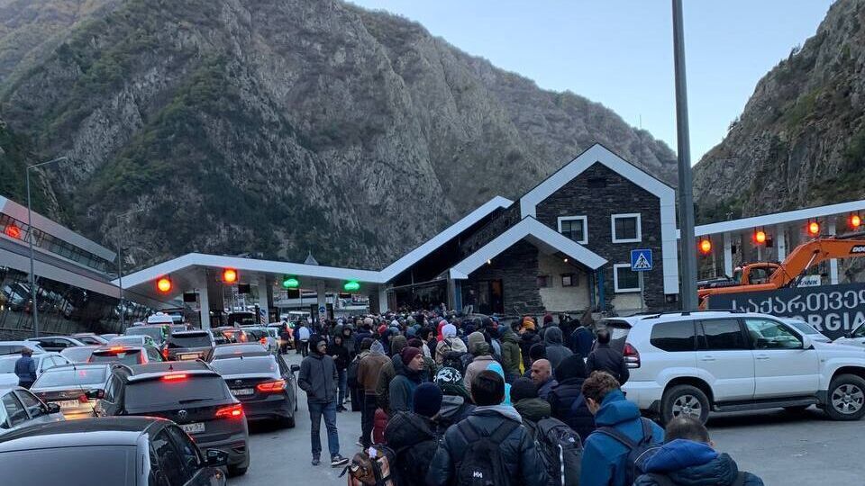 В Грузию не могут попасть целые татарские семьи – Чубаров