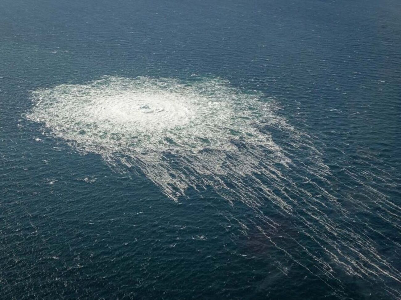 Навколо витоків створили зони відчуження для безпеки морського і повітряного руху