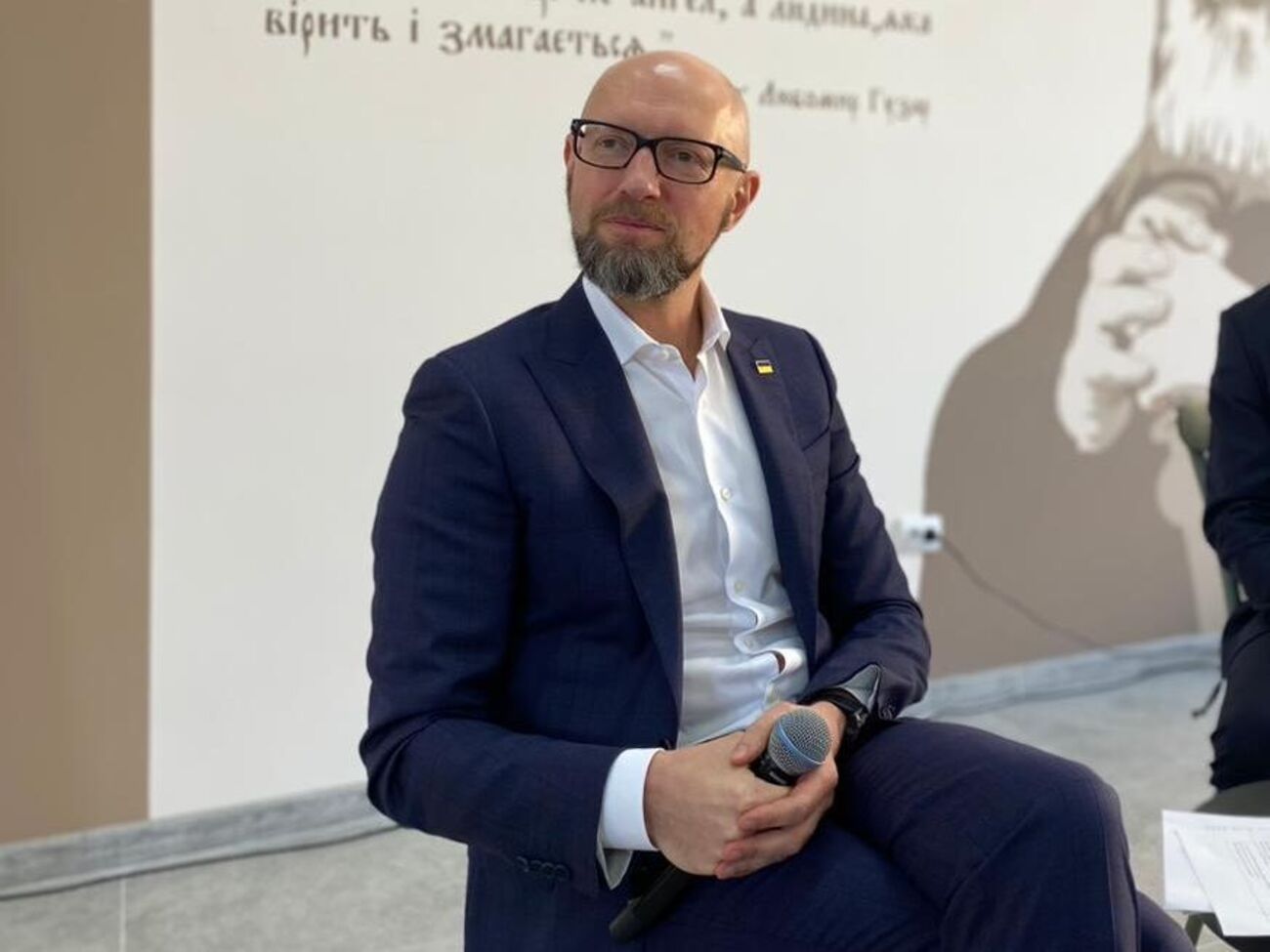 Схоже, за аналізи в Росії відповідає "гострий на розум" Медведєв. Тепер ясно, як ця кампанія воєнних злочинців готувалася до війни проти України