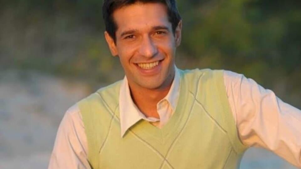 Нелипа стал известен как ведущий телелотереи "Хто там?" на канале "1+1"