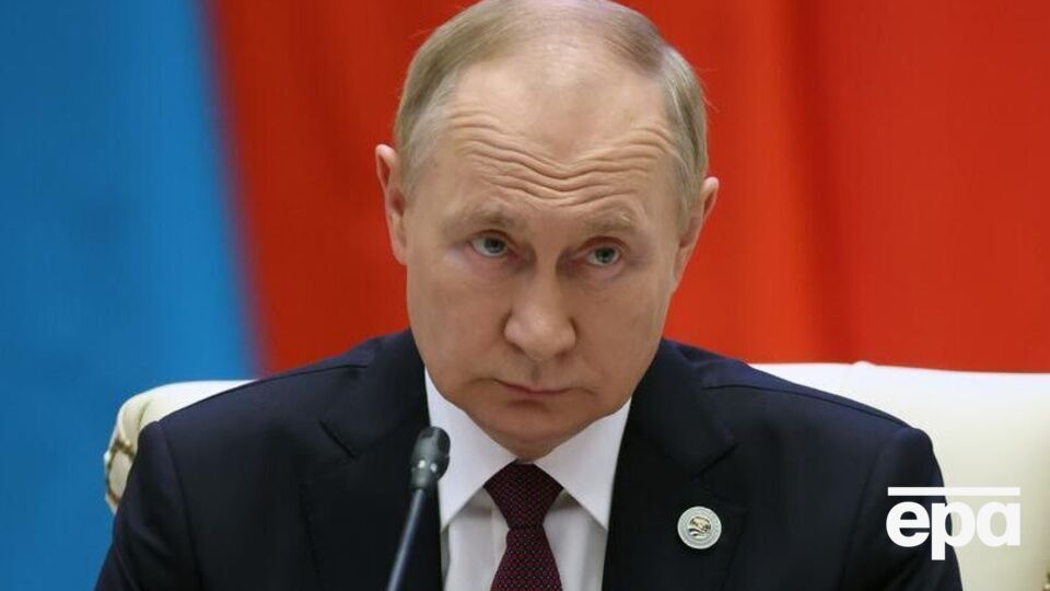 Питерские антивоенные активистки "пожаловались" родителям Путина на плохое поведение их сына