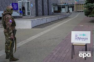 "Волевиявлення" проводили під наглядом озброєних окупантів